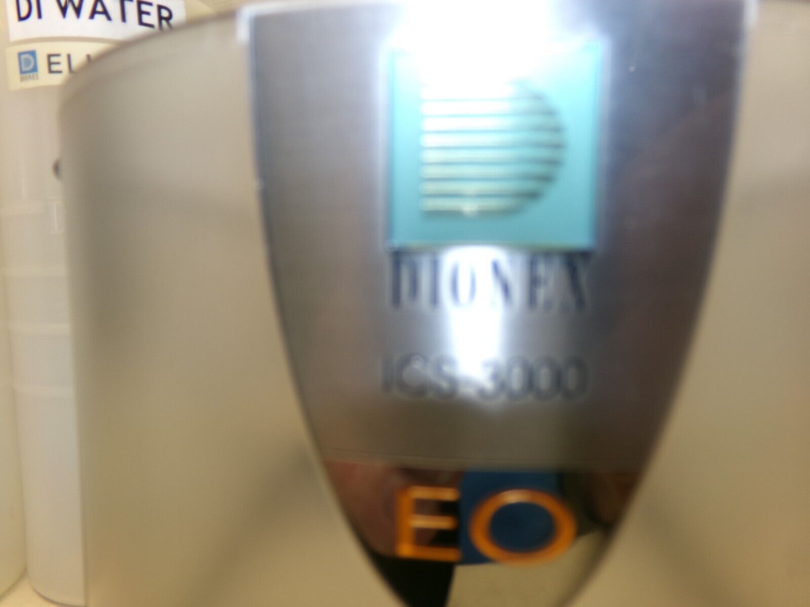 A water filter with the brand name "DIonex ICS-3000".