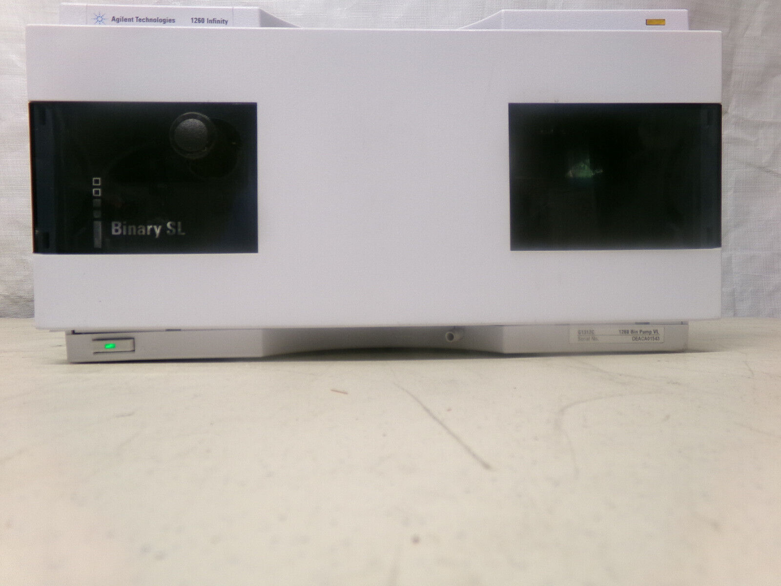 A white Agilent Technologies 1260 Infinity Binary SL pump.