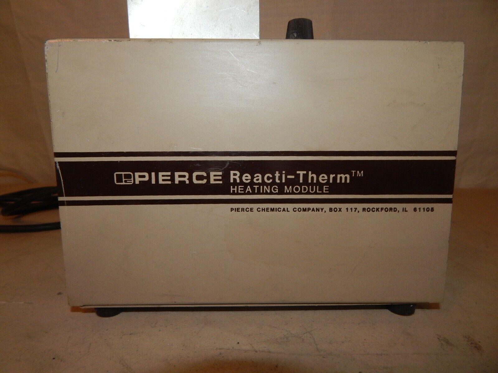 A photo of a Pierce Reacti-Therm heating module.